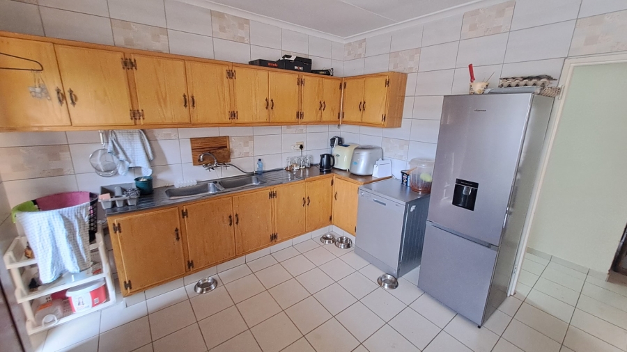 2 Bedroom Property for Sale in Langenhovenpark Free State